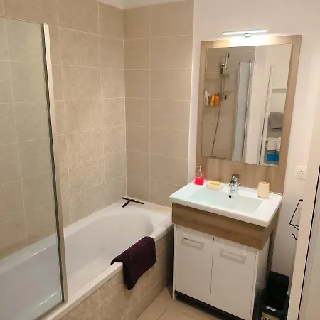 Superbe Appartement Avec Jardin Villenave-d'Ornon Exterior photo